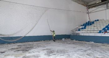 Yenişehir Spor Salonu yenileniyor
