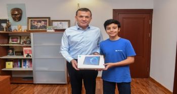 LGS birincisi Ekin, Başkan Özyiğit ile buluştu