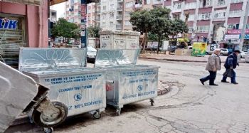 Akdeniz'de çöp konteynerleri yenileniyor