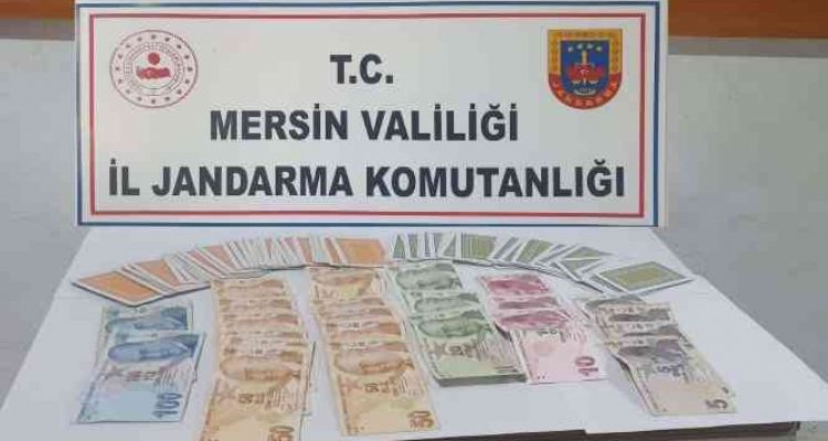 Mersin'de kahvehaneye kumar operasyonu: 9 gözaltı