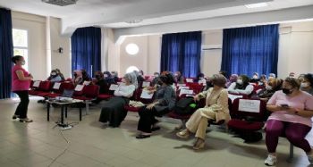 Akdeniz Belediyesi, kadınlara ‘Bilinçli Aile Planlaması’ eğitimi verdi