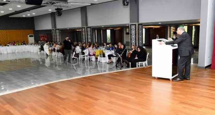 Vali Su: "Dünyanın huzur ve refahı kadınların elindedir"