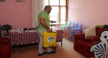 Toroslar'da ibadethaneler dezenfekte ediliyor
