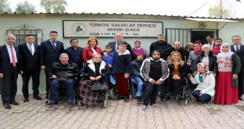 AKDENİZ BELEDİYESİ’NDEN ENGELLİLERE BİNA