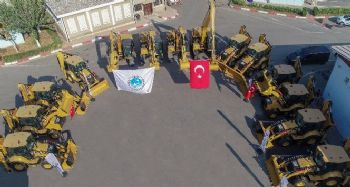 Büyükşehir Belediyesi 79 iş makinesiyle araç filosunu güçlendirdi