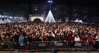 Mersin'de yeni yıl coşkusu yaşandı
