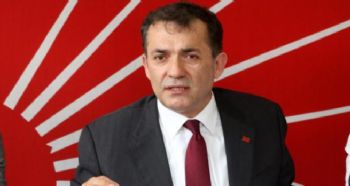 ÖZYİĞİT: BÜYÜK LİDERLER ASLA ÖLMEZ
