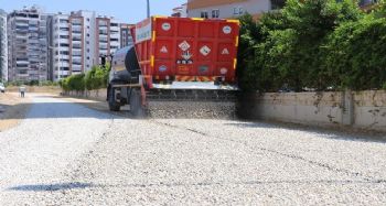 Toroslar Belediyesi'nden yeni yerleşim alanlarına yol