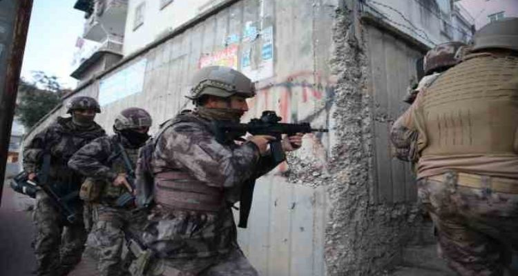 Mersin'deki PKK/KCK operasyonu: 10 gözaltı