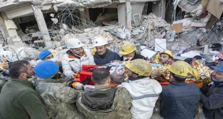 Mersin itfaiyesi 478 kişiyi kurtardı