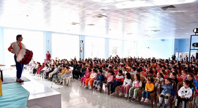Mersin’de çocuklar tiyatro ile buluşuyor