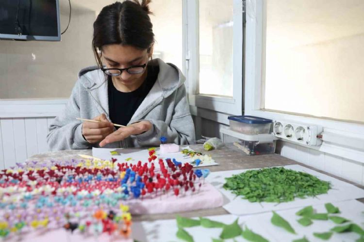 Kültür ve Sanat Evleri gençleri üretime kazandırıyor