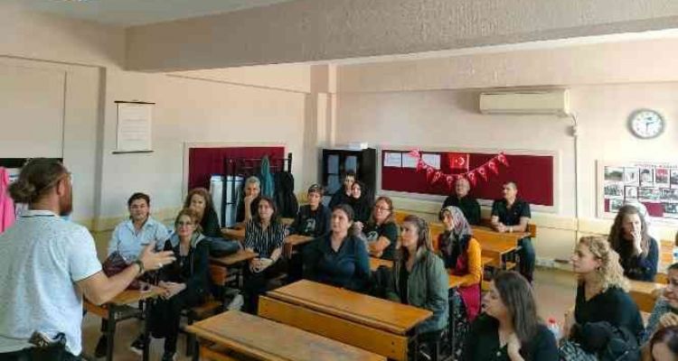 ‘En iyi narkotik polisi anne’ faaliyetleri sürüyor