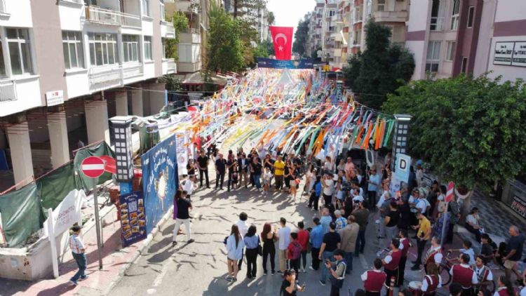 5. Mersin Kushimoto Sokağı Sokak Sanatçıları Festivali’ne yoğun ilgi