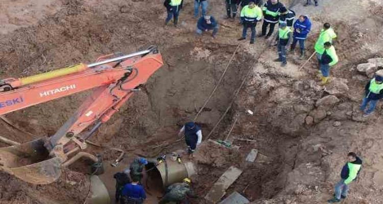 MESKİ ana isale hattı arızasını kısa sürede giderdi