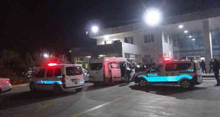 Mersin'de Şehirler Arası Otobüs Terminali'nde el bombası paniği