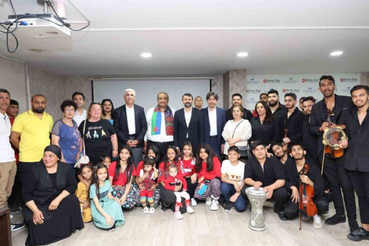 Başkan Sarıyıldız: "Roman kardeşlerimizin sorunlarının çözümü için görev ve sorumluluk almaya hazırız"