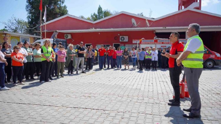 Tarsus Belediye personeli yangın tatbikatına katıldı
