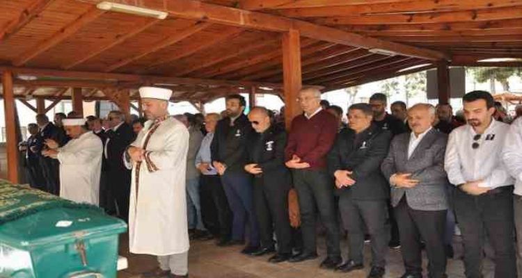 Usta gazeteci Keskinışık, son yolculuğuna uğurlandı