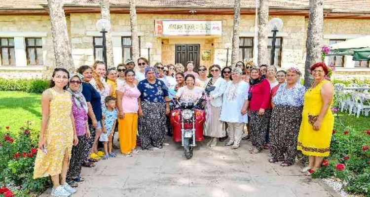 Gazi Çiftliği, üretici kadınların hayallerini gerçekleştiriyor
