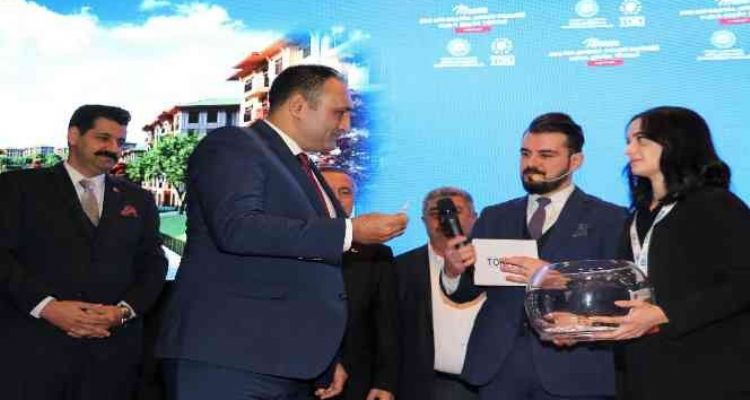 Toroslar Belediyesinden ‘İlk Evim’ projesine arsa tahsisi