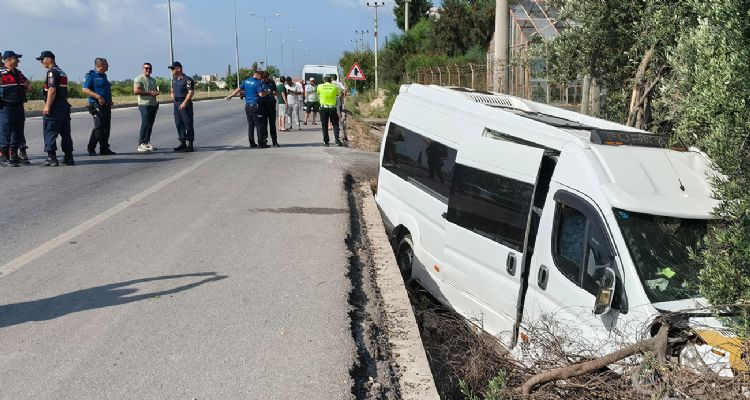 Yolcu minibüsünde dehşet anları kamerada: Kaçırdığı minibüsle kaza yapıp öldü