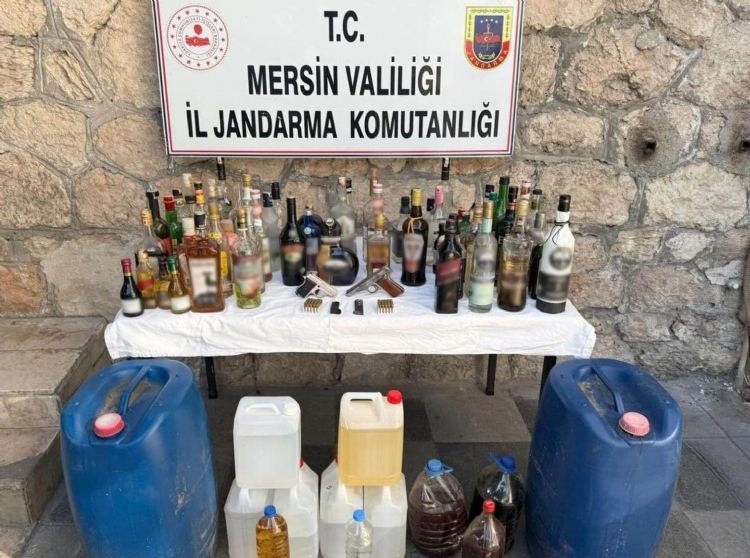 Mersin’de 400 litre sahte içki ele geçirildi