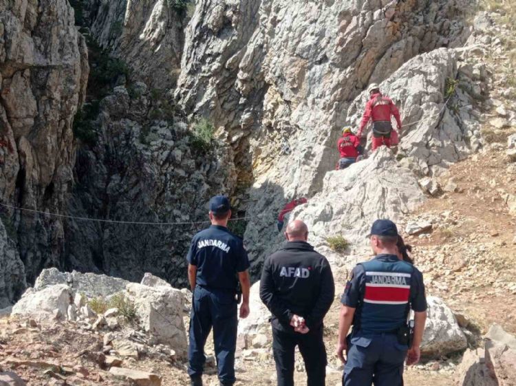 Morca Mağarası’nda bin metre derinlikte rahatsızlanan ABD’li dağcı ile ilgili çalışma sürüyor