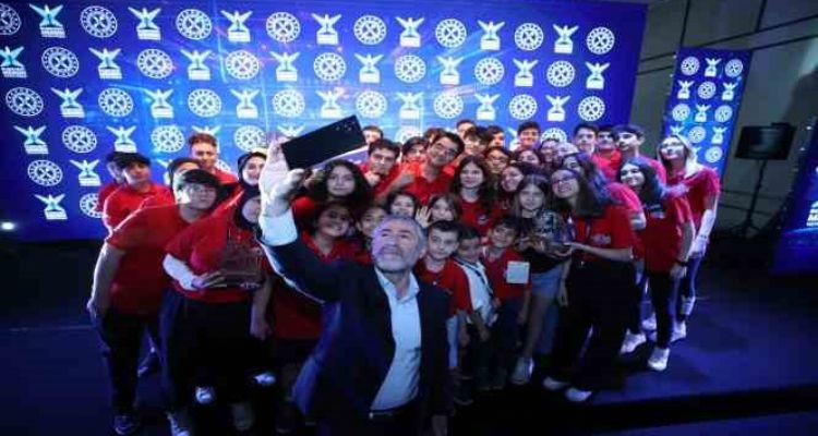 Bakan Nebati: İçeriden ve dışarıdan, kimsenin önümüzde engel olmasına asla fırsat vermeyeceğiz