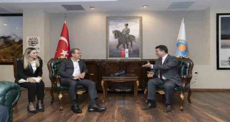 Başkan Seçer: İlk günden itibaren yaklaşık 10 bin insana geçici barınma temin ettik