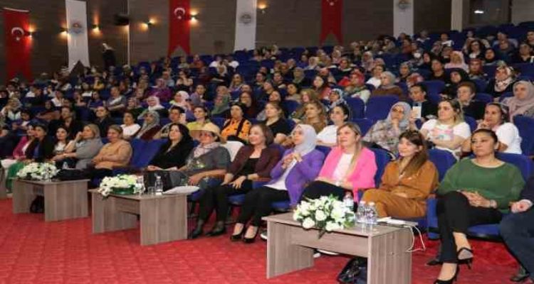 Toroslar'da kadınlara finansal okuryazarlık eğitimi