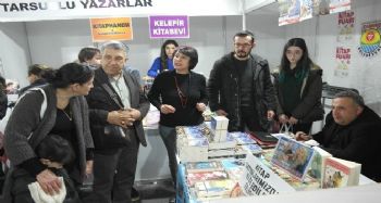 Tarsuslu yazar Üresin, kitabını sokak hayvanları için bağışladı
