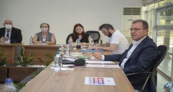 Seçer: "Müzik belki de kullanabileceğiniz en değerli enstrüman, evrensel bir kavram”