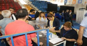 AK PARTİ MERSİN’DE TEMAYÜL YOKLAMASI YAPILDI
