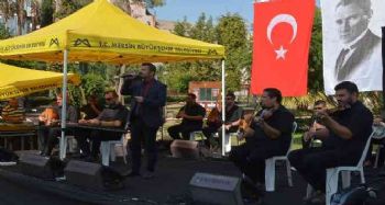 Emekli evinde Cumhuriyet Bayramı coşkusu
