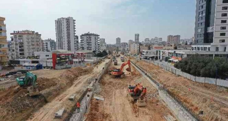 Göçmen Katlı Kavşak çalışmaları sürüyor