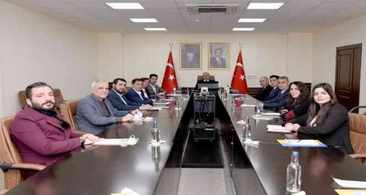TOROSLAR’IN OLİMPİK YÜZME HAVUZU YETİŞKİNLERE DE HİZMET VERECEK