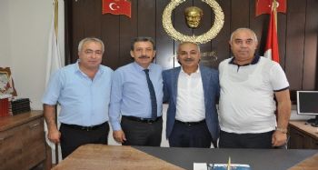 DİNÇER: "AHİLİK İNSAN ODAKLI TİCARET AHLAKININ ÖZÜDÜR"
