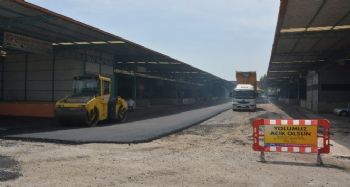 Tarsus Hal Kompleksinde asfalt çalışması