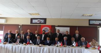 MESİAD YENİ YÖNETİM KURULU ÜYELERİ VE BASIN MENSUPLARI BİR ARAYA GELDİ