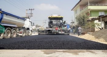 Mersin'de yol yenileme çalışmaları sürüyor