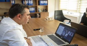 Mersin'de sosyal hizmetler daire başkanları online olarak bir araya geldi
