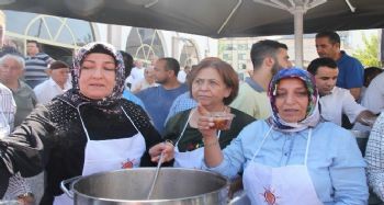 Gölcük: "Kültürlerine sahip çıkan toplumlar ayakta kalmayı başarmışlardır"