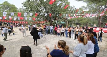 Mezitli Belediyesi çalışanları piknikte buluştu