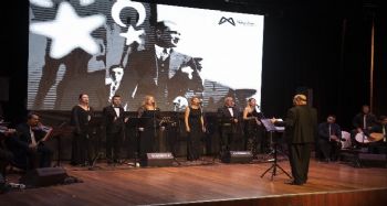 Atatürk, Mersin'de sevdiği şarkılarla anıldı