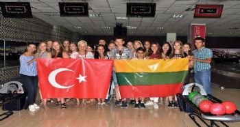 LİTVANYALI ÖĞRENCİLER MERSİN’DE MUTLU AYRILIYOR