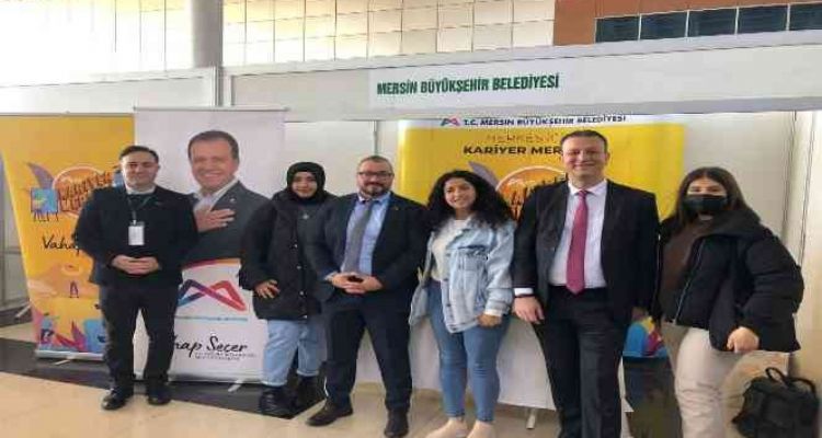 Kariyer Merkezi, bölgesel fuarda üniversitelilerle buluştu