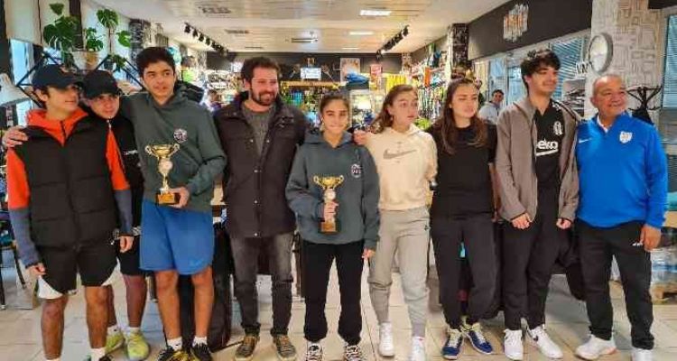 Mersin Büyükşehir Belediyesi Gençlik ve Spor Kulübü tenisçileri il ikincisi oldu