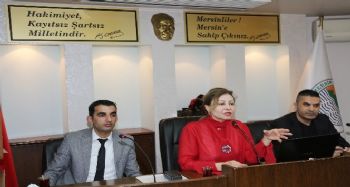 Toroslar zabıtası, fiyat etiketi konusunda bilgilendirildi