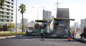 Büyükşehir Belediyesi ekipleri 27 noktada yol çalışması yapıyor